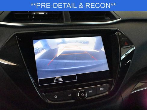 Used 2021 Chevrolet TrailBlazer LT w/ Convenience Package AWD/4WD image 16
