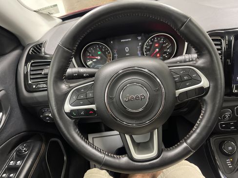 Used 2019 Jeep Compass Limited AWD/4WD image 30