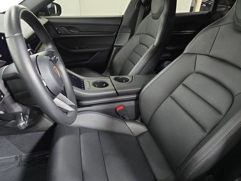 Certified 2023 Porsche Taycan image 5