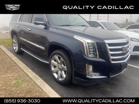 Used 2017 Cadillac Escalade Luxury image 1