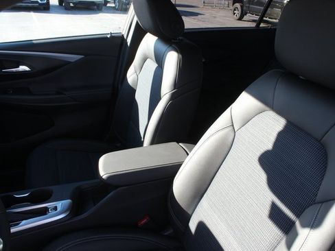 New 2026 Buick Envista Preferred image 2