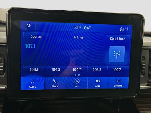 Used 2023 Ford Explorer Limited image 21