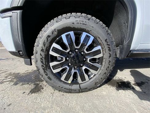 New 2026 GMC Sierra 3500 Denali Ultimate image 10