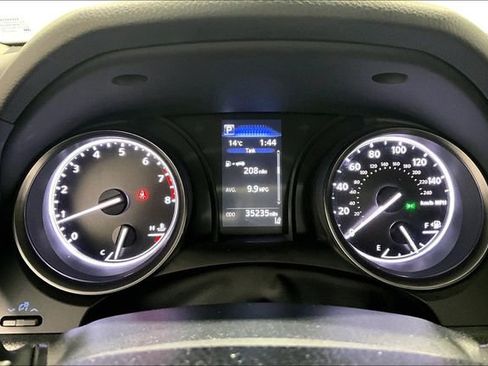 Used 2024 Toyota Camry SE FWD image 13