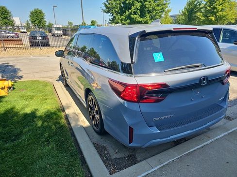 Used 2025 Honda Odyssey Sport-L image 7