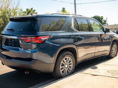 Used 2023 Chevrolet Traverse LT image 5