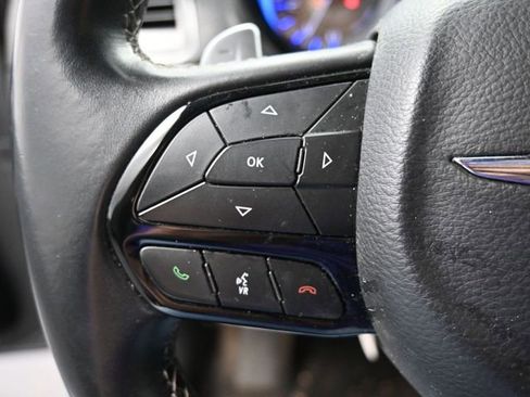 Used 2018 Chrysler 300 S w/ 300S Premium Group image 20