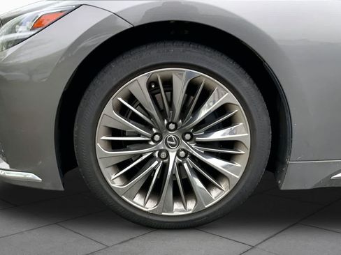 Certified 2023 Lexus LS 500 AWD w/ Interior Upgrade Package image 9