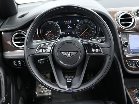 Used 2020 Bentley Bentayga Plug-In Hybrid AWD/4WD image 27