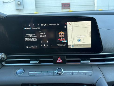 Used 2025 Hyundai Elantra SEL image 18