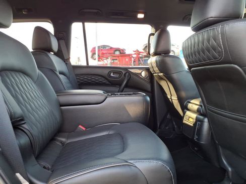 Certified 2024 INFINITI QX80 Sensory image 10
