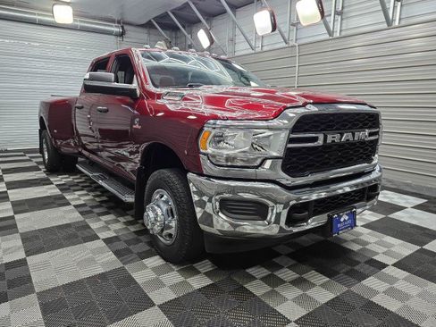 Used 2022 RAM 3500 Tradesman w/ Max Tow Package AWD/4WD image 4