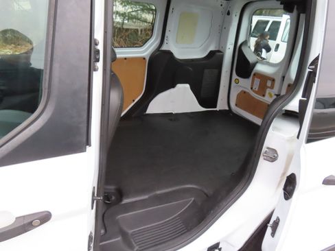 Used 2015 Ford Transit Connect XL image 9