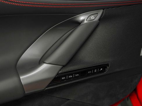 Used 2022 Ferrari SF90 Spider image 43