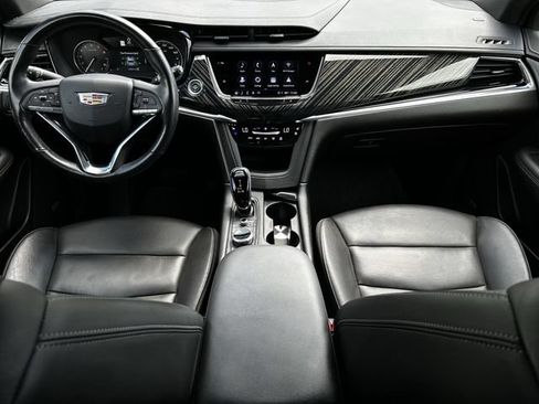 Used 2024 Cadillac XT6 Premium Luxury AWD/4WD image 12