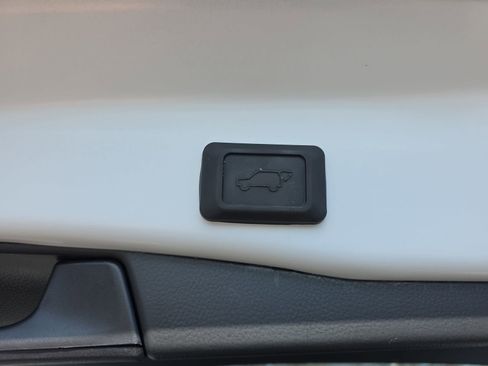 Used 2025 Toyota RAV4 XSE image 13