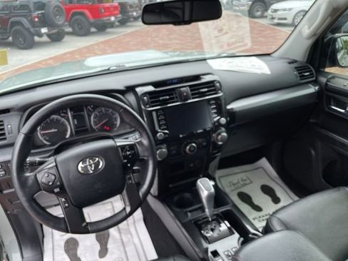 Used 2023 Toyota 4Runner TRD Off-Road Premium w/ Moonroof Package AWD/4WD image 18