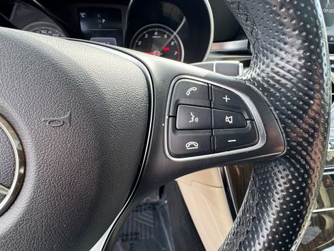 Used 2017 Mercedes-Benz GLC 300 4MATIC w/ Premium 1 Package image 25