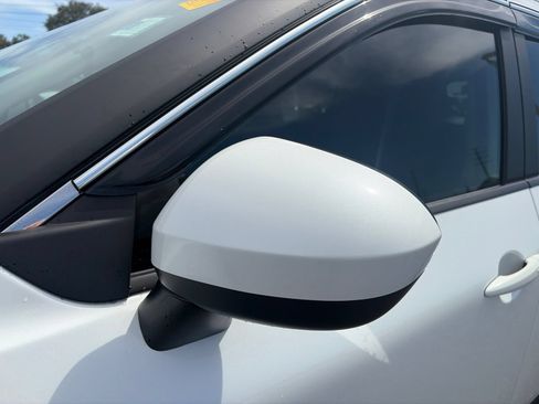 Used 2024 Nissan Rogue SV w/ SV Premium Package FWD image 13