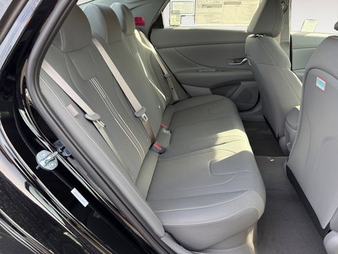 New 2026 Hyundai Elantra Blue image 18