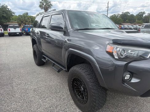 Used 2023 Toyota 4Runner TRD Off-Road AWD/4WD image 3