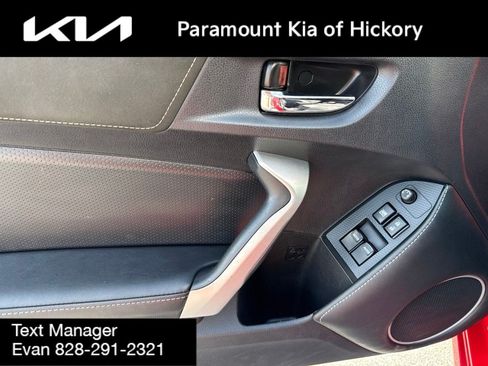 Used 2017 Toyota 86 RWD image 11