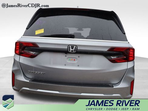 Used 2025 Honda Odyssey EX-L image 17