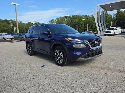 Certified 2022 Nissan Rogue SV FWD image 2