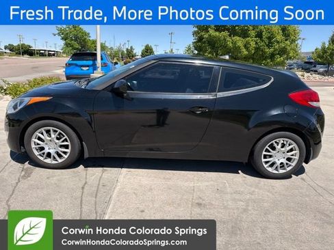 Used 2013 Hyundai Veloster w/ Tech Pkg FWD image 6