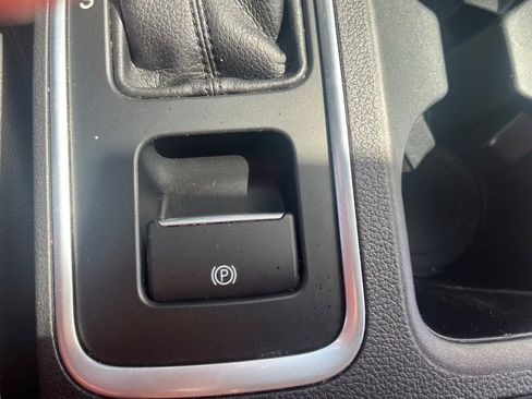 Used 2018 Ford Escape SEL image 27