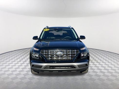 Used 2023 Hyundai Venue SEL image 2