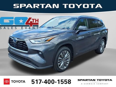 Used 2021 Toyota Highlander Platinum AWD/4WD image 1