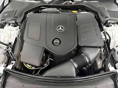 Used 2025 Mercedes-Benz C 300 4MATIC Sedan image 25