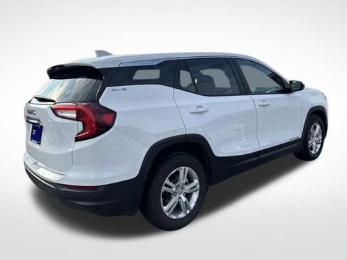 Used 2024 GMC Terrain SLE image 7