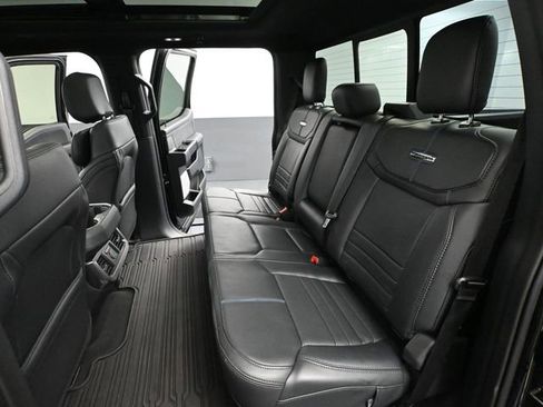 Used 2025 Ford F250 Platinum image 42