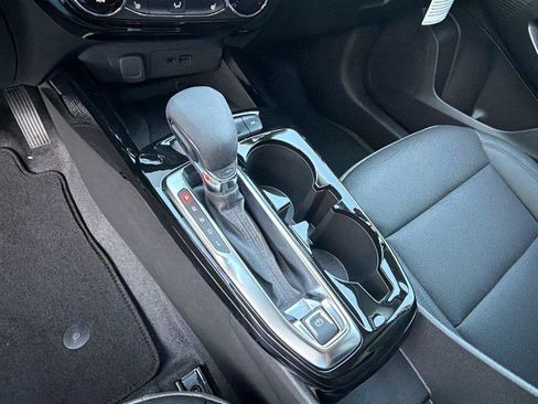 New 2026 Chevrolet Trax ACTIV w/ Sunroof Package FWD image 25