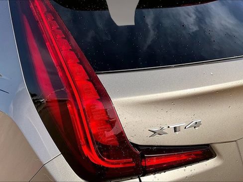 Used 2022 Cadillac XT4 Premium Luxury w/ Enhanced Visibility Package FWD image 31