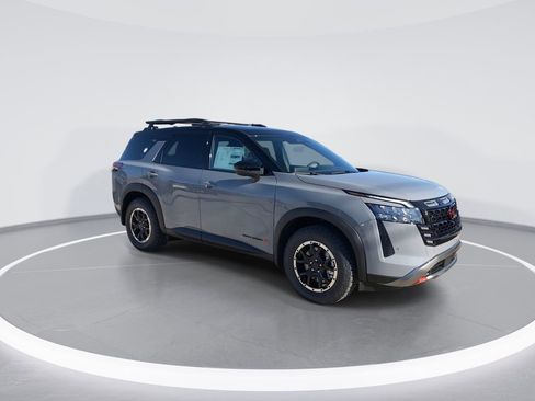 New 2026 Nissan Pathfinder SV image 2