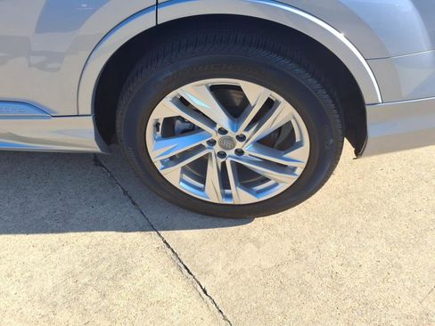 Used 2021 Audi Q7 3.0T Prestige image 9