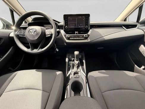 Used 2022 Toyota Corolla LE FWD image 12
