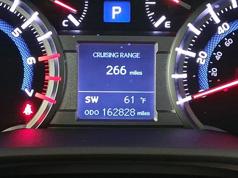 Used 2015 Toyota 4Runner Limited image 18