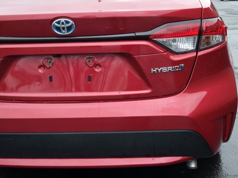 Used 2021 Toyota Corolla LE image 27