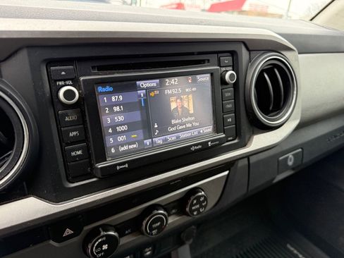 Used 2019 Toyota Tacoma SR5 image 11