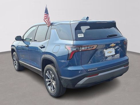 New 2027 Chevrolet Equinox LT w/ Convenience Package II FWD image 3