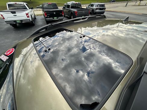 Used 2024 Subaru Outback Premium image 11