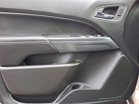 Used 2022 GMC Canyon AT4 image 14