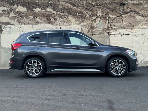 Used 2021 BMW X1 sDrive28i w/ Convenience Package FWD image 5