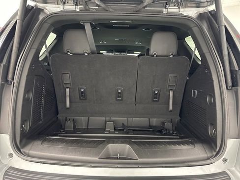 Used 2024 GMC Yukon SLT image 31