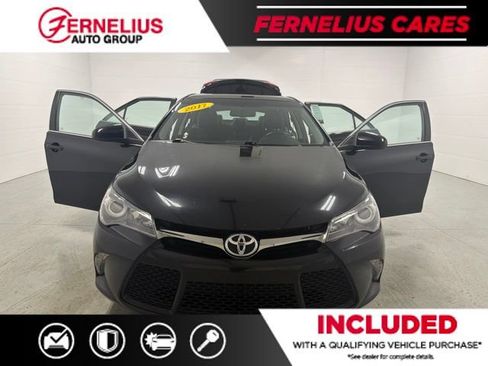 Used 2017 Toyota Camry XSE w/ Moonroof Package FWD image 11
