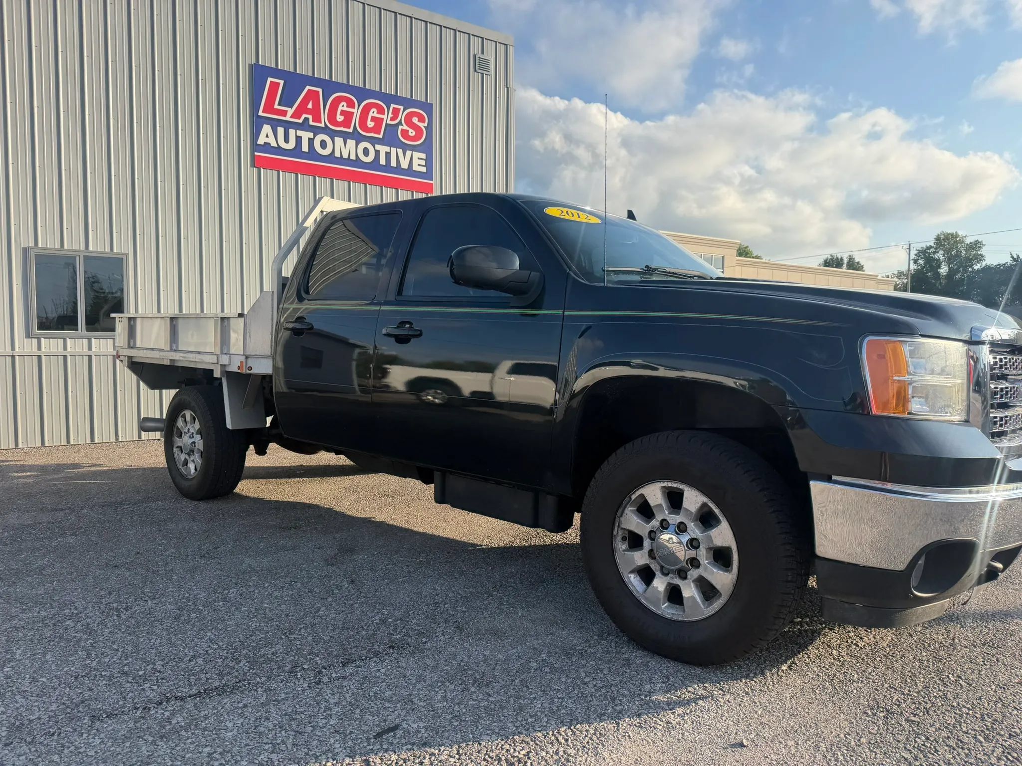 Used 2012 GMC Sierra 2500 SLT w/ SLT Convenience Package AWD/4WD image 8